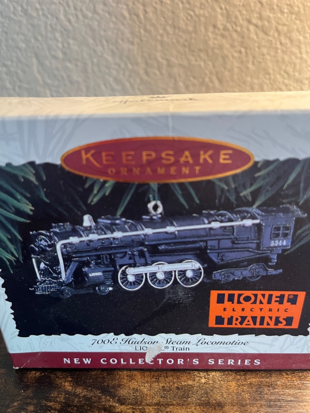 Keepsake Lionel 700E Hudson Steam Locomotive Ornament - Black